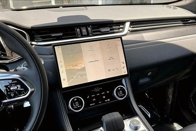 2025 Jaguar F-PACE P400 R-Dynamic S