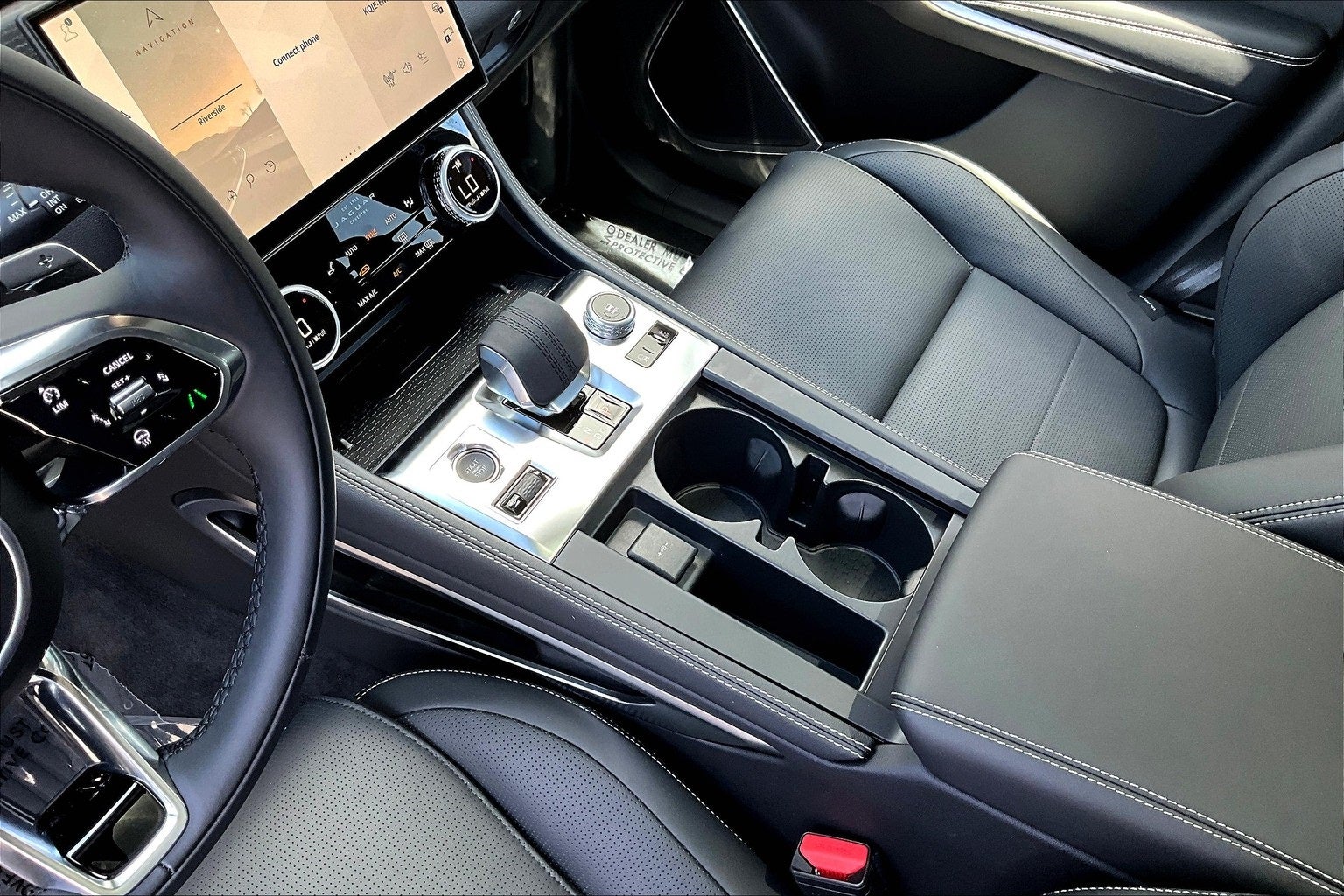 2025 Jaguar F-PACE P400 R-Dynamic S