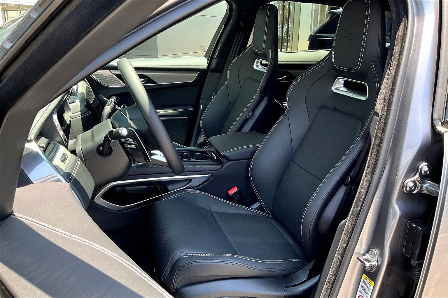 2026 Jaguar F-PACE P400 R-Dynamic S