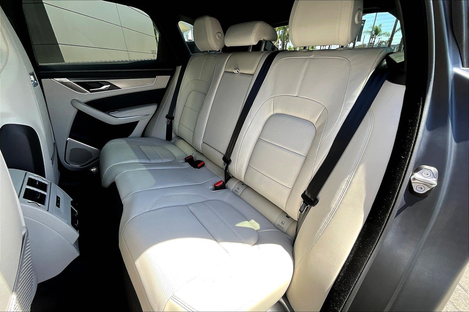 2025 Jaguar F-PACE P400 R-Dynamic S