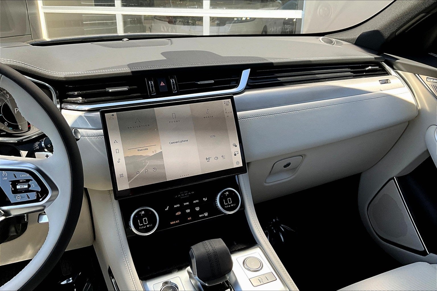 2025 Jaguar F-PACE P400 R-Dynamic S