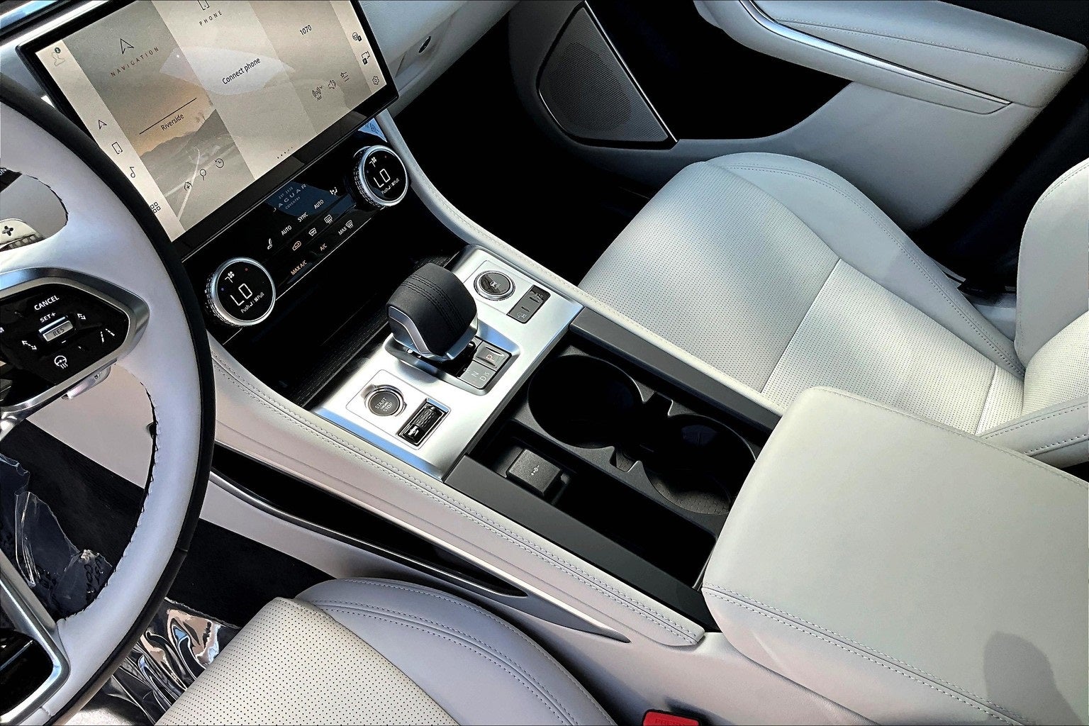 2025 Jaguar F-PACE P400 R-Dynamic S