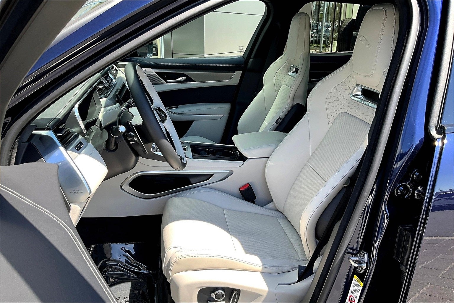 2025 Jaguar F-PACE P400 R-Dynamic S