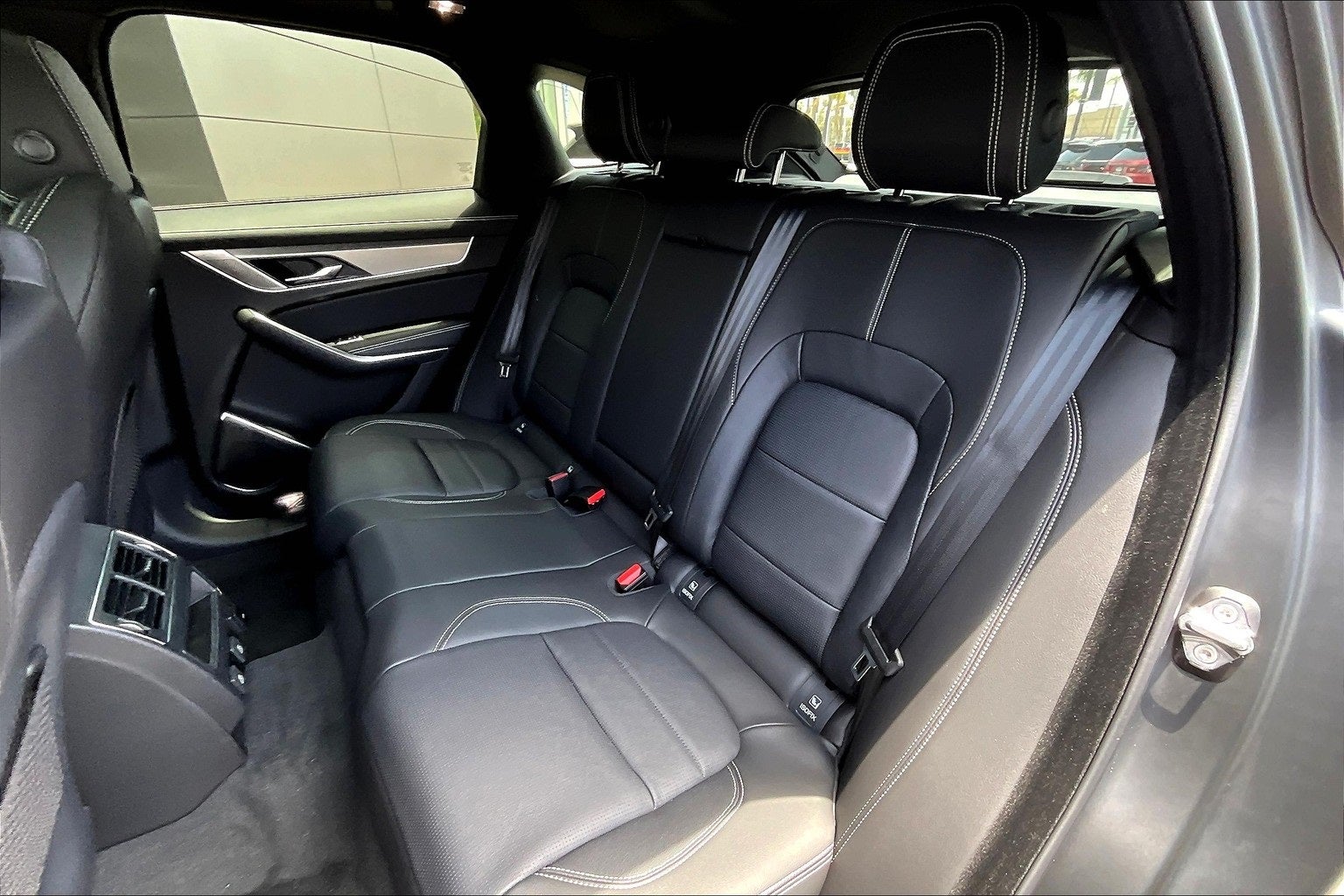 2026 Jaguar F-PACE P400 R-Dynamic S