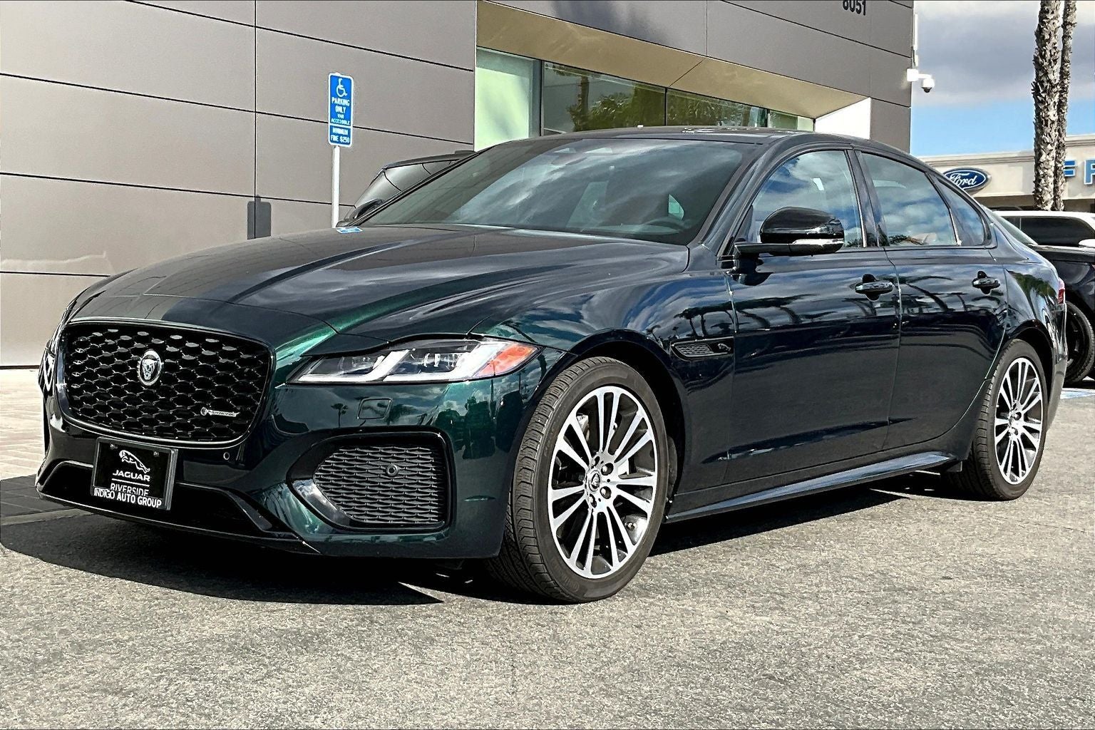 2024 Jaguar XF R-Dynamic SE
