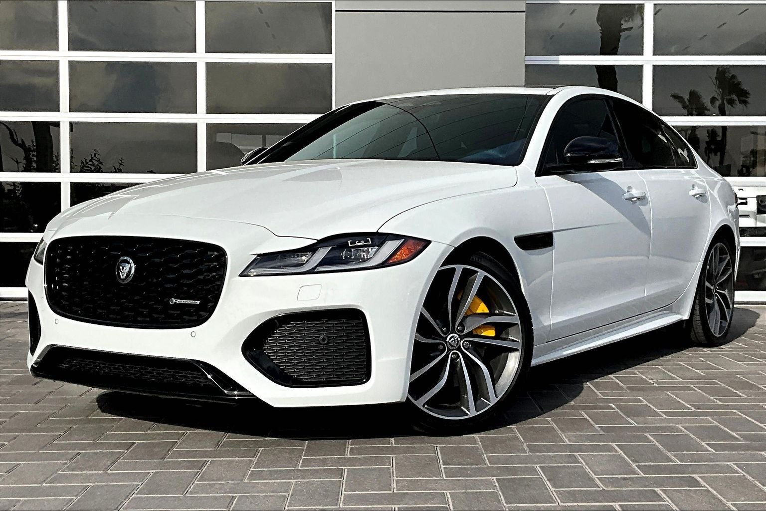 2024 Jaguar XF R-Dynamic SE