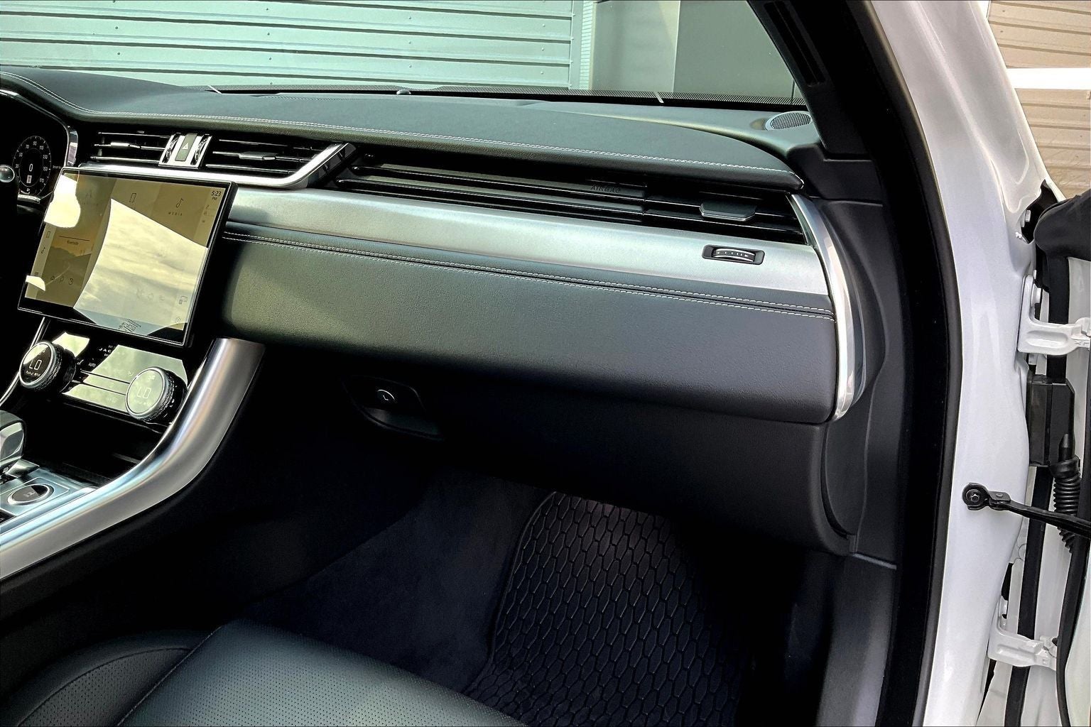 2024 Jaguar XF R-Dynamic SE