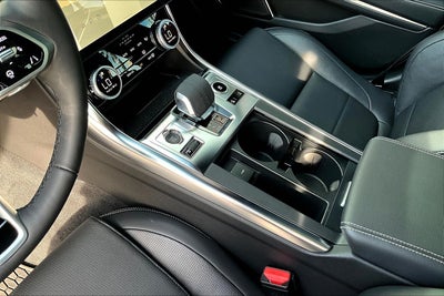 2024 Jaguar XF R-Dynamic SE