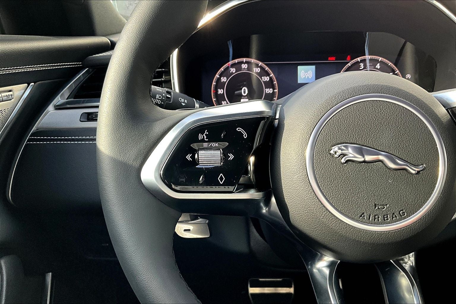 2024 Jaguar XF R-Dynamic SE