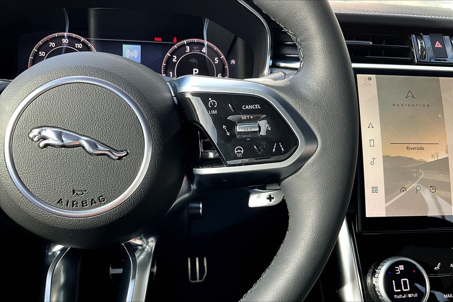 2024 Jaguar XF R-Dynamic SE