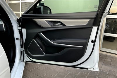 2024 Jaguar XF R-Dynamic SE