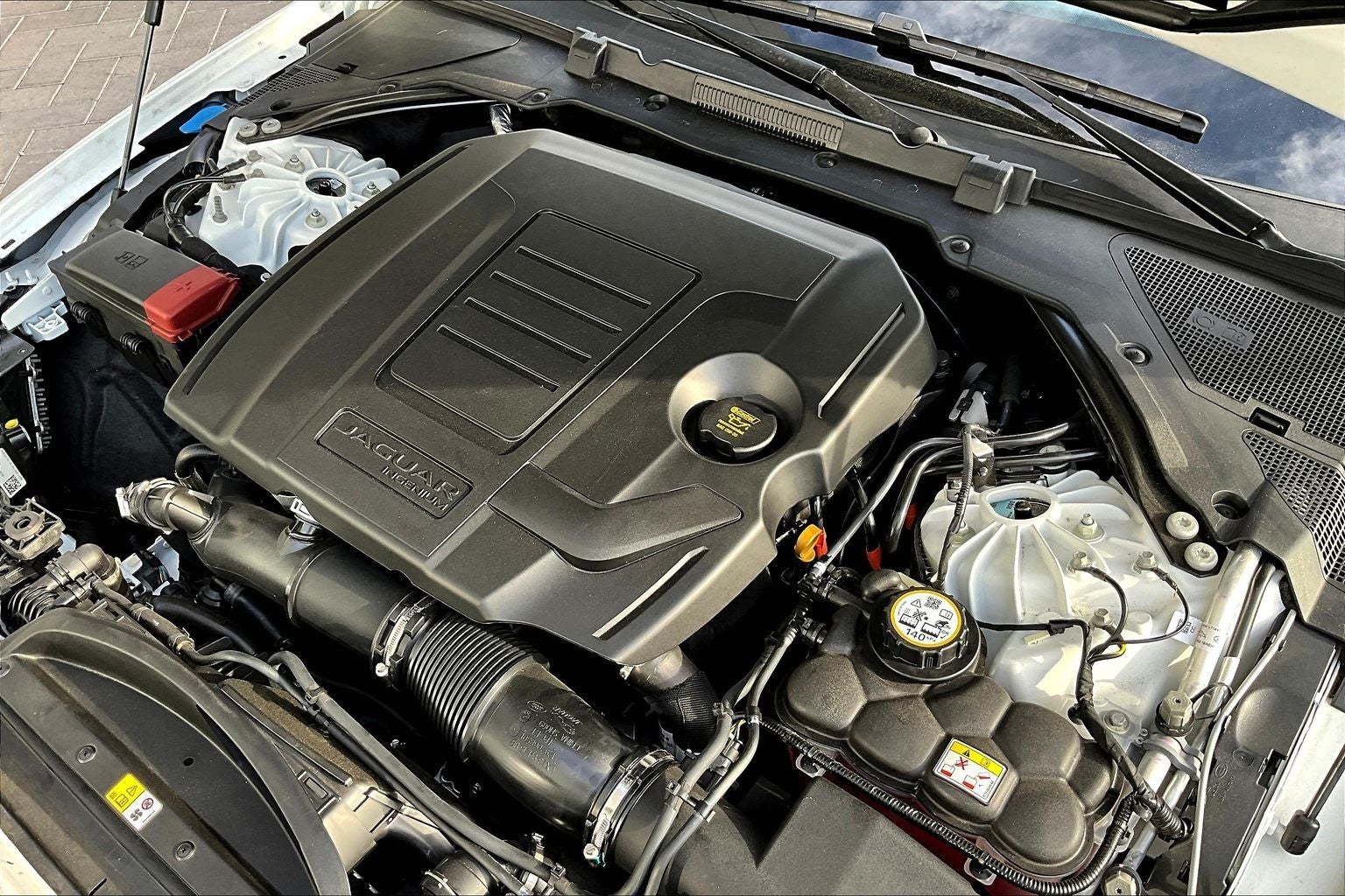 2024 Jaguar XF R-Dynamic SE