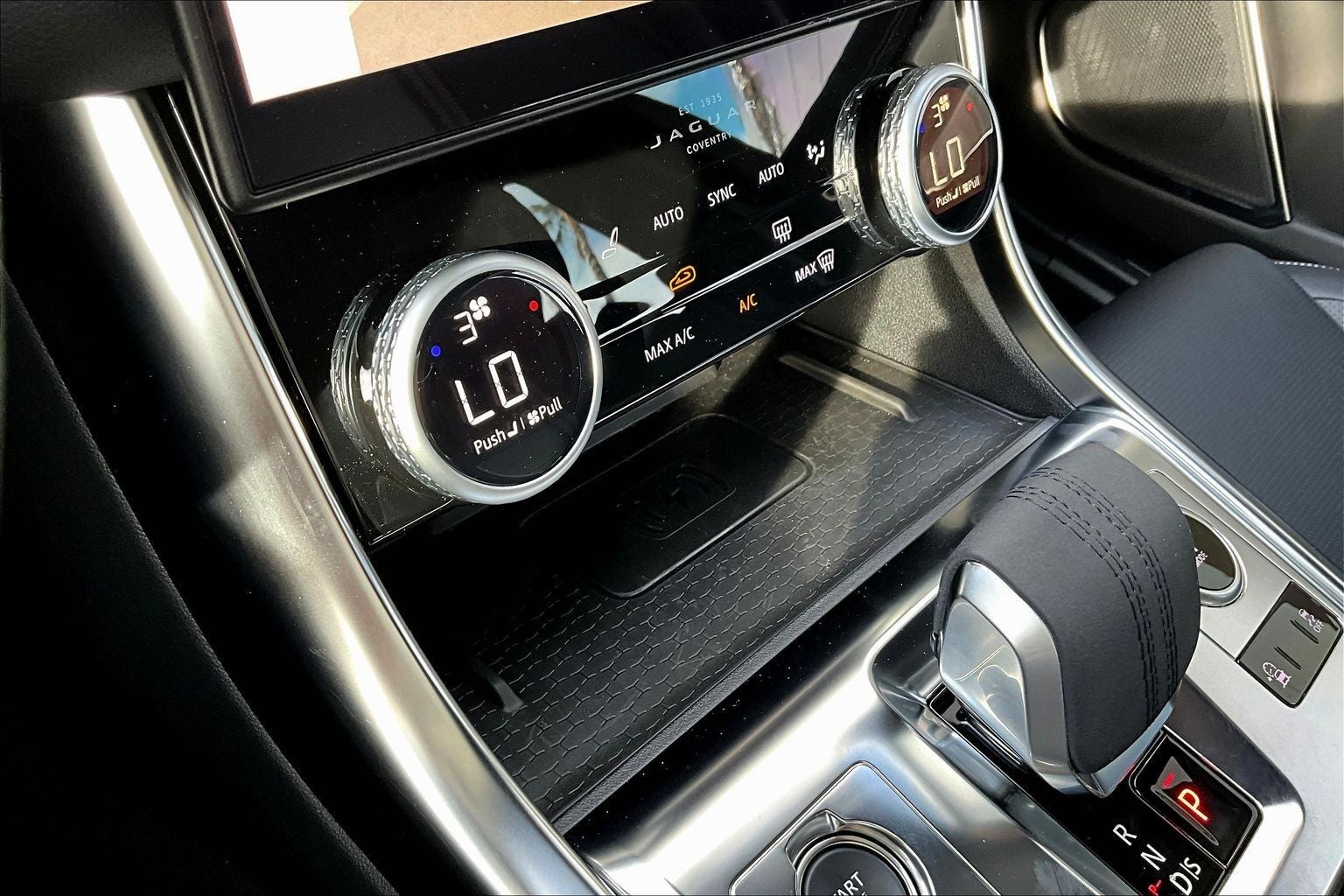 2024 Jaguar XF R-Dynamic SE