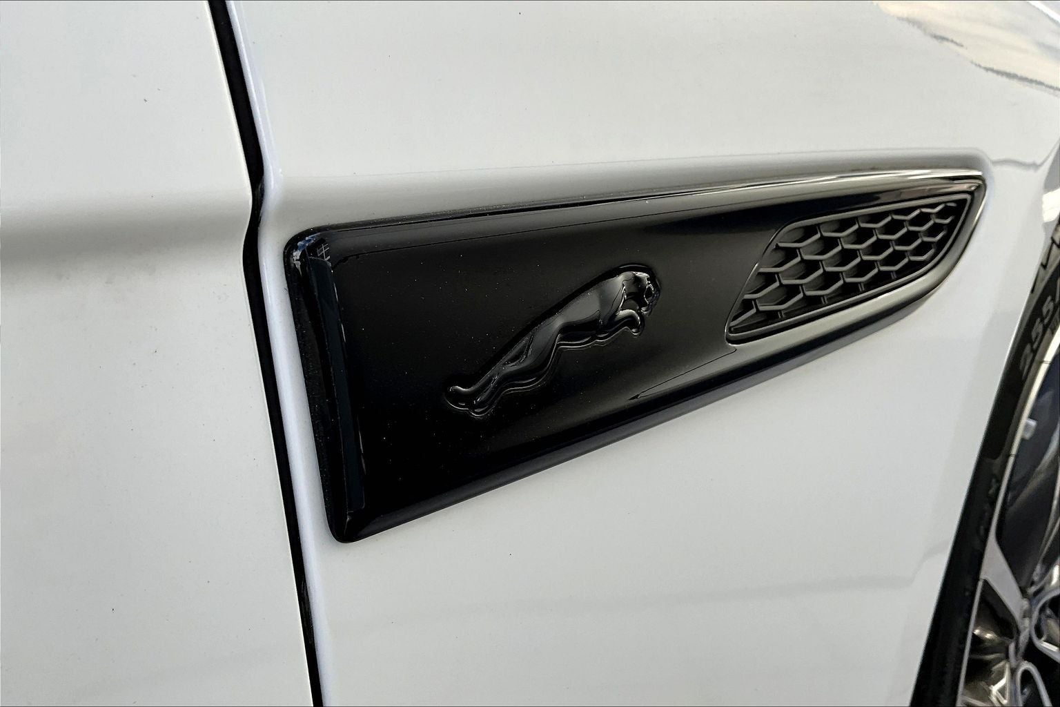 2024 Jaguar XF R-Dynamic SE