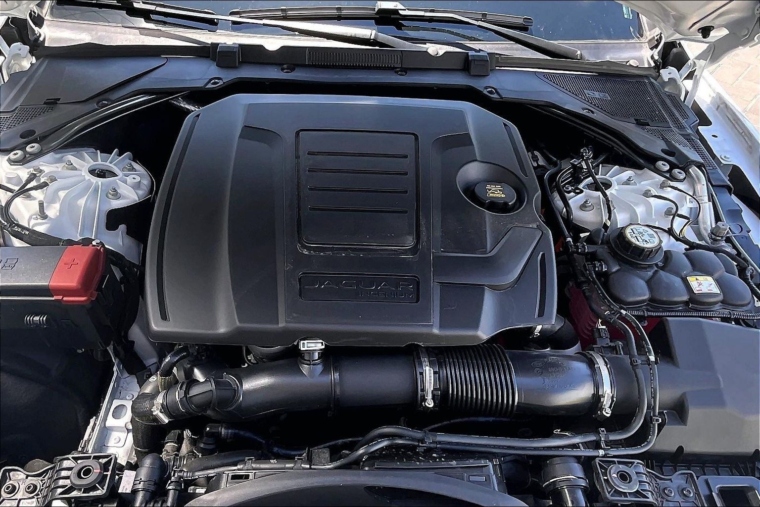 2024 Jaguar XF R-Dynamic SE