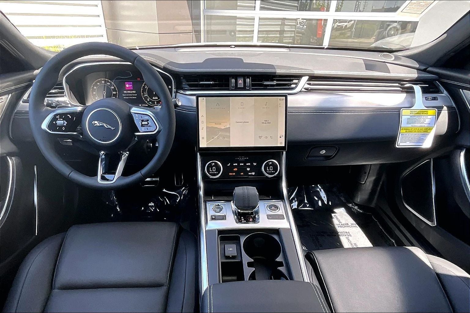 2024 Jaguar XF R-Dynamic SE