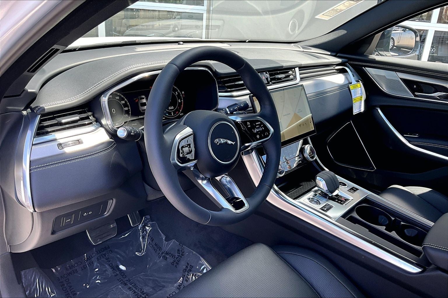 2024 Jaguar XF R-Dynamic SE