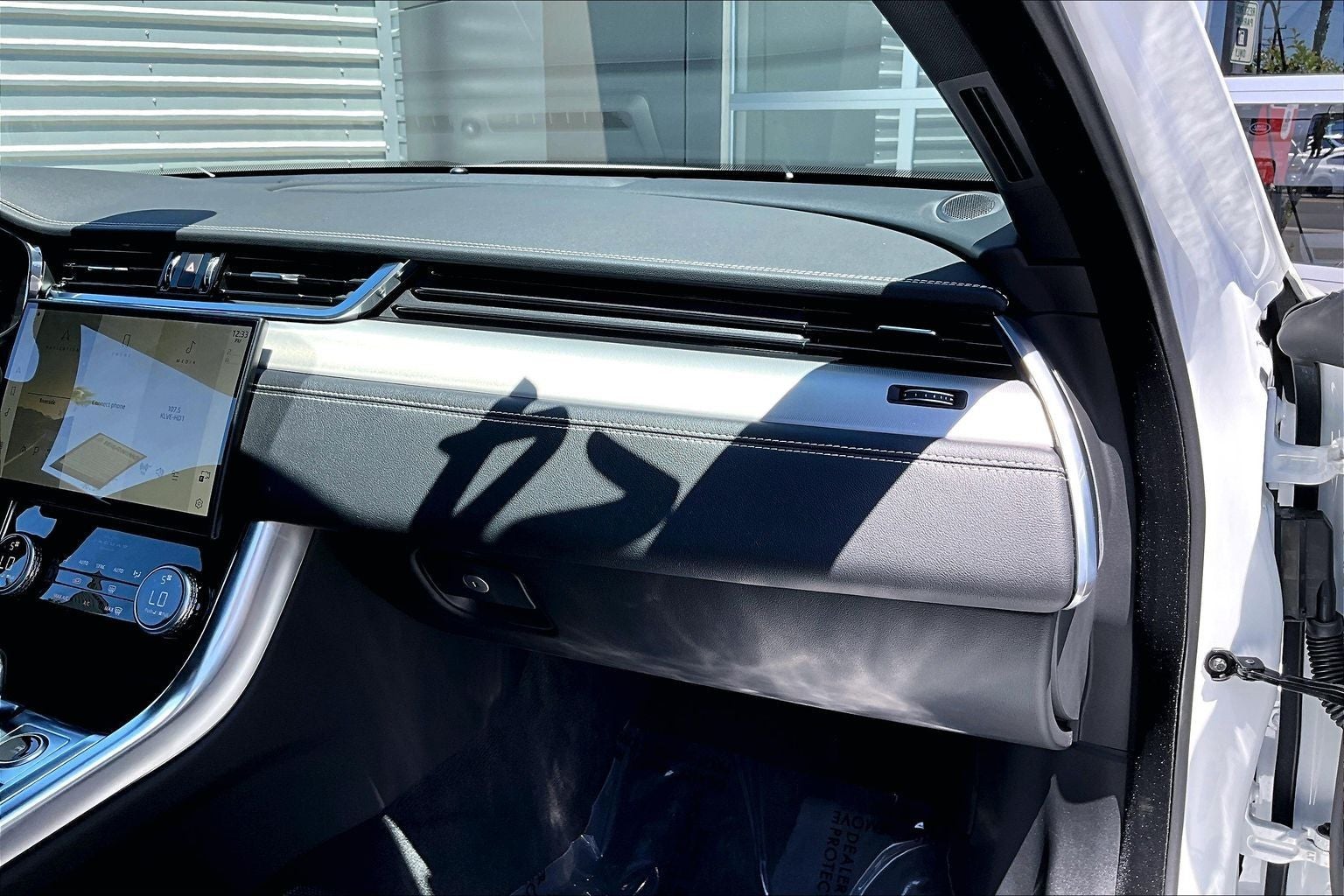 2024 Jaguar XF R-Dynamic SE