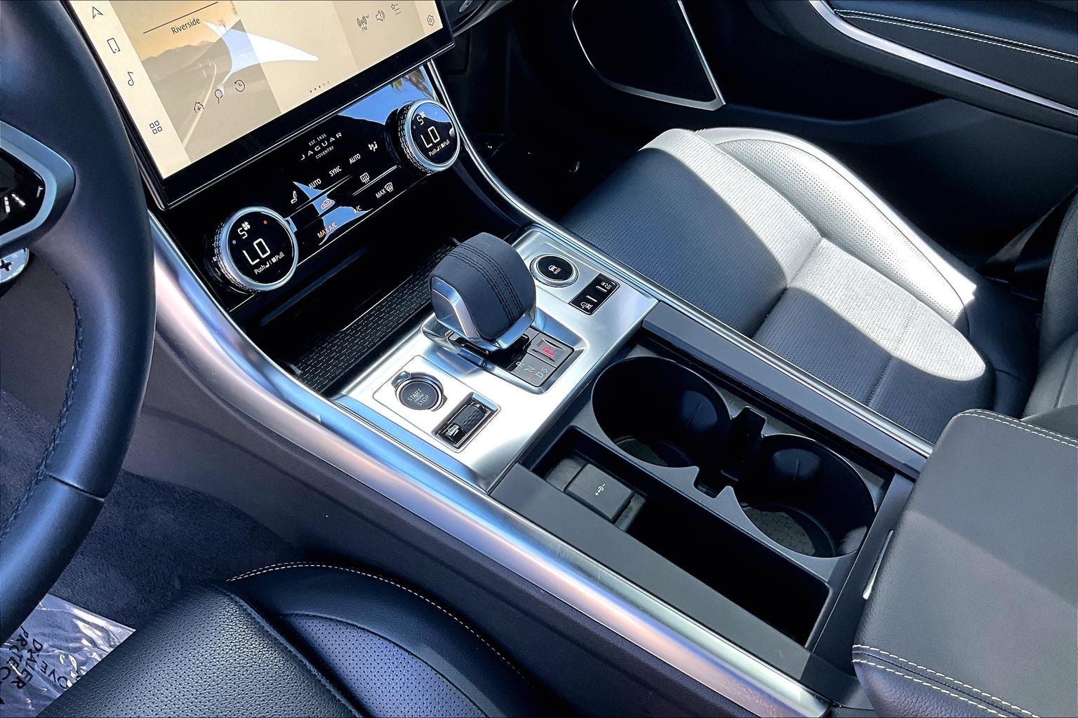 2024 Jaguar XF R-Dynamic SE