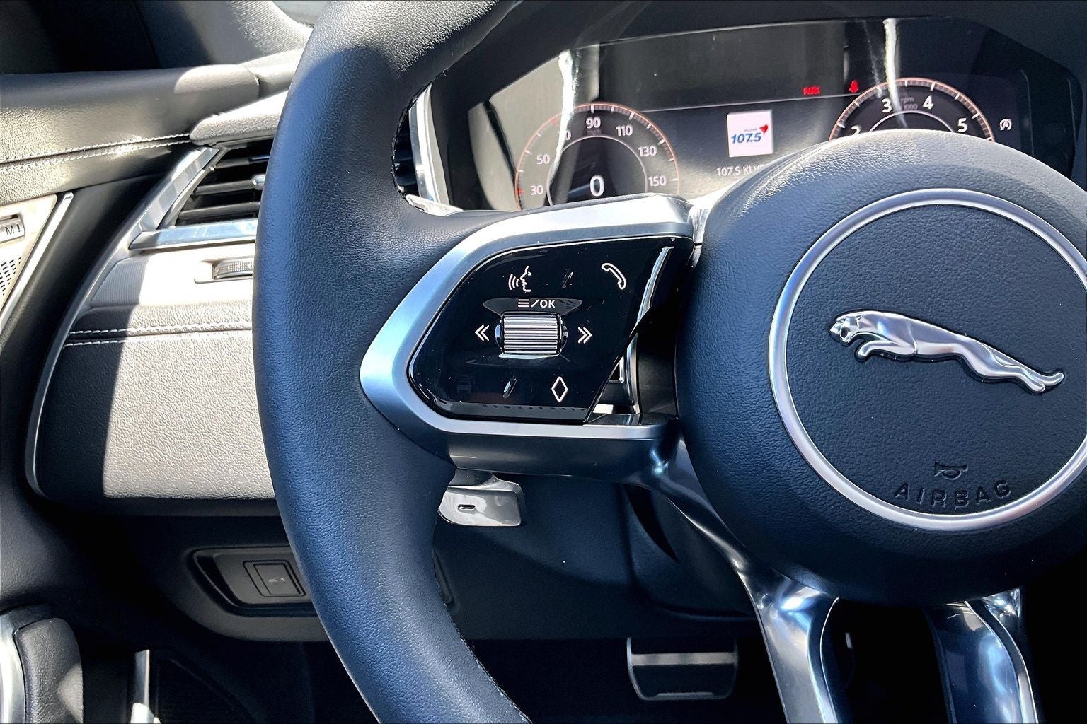 2024 Jaguar XF R-Dynamic SE