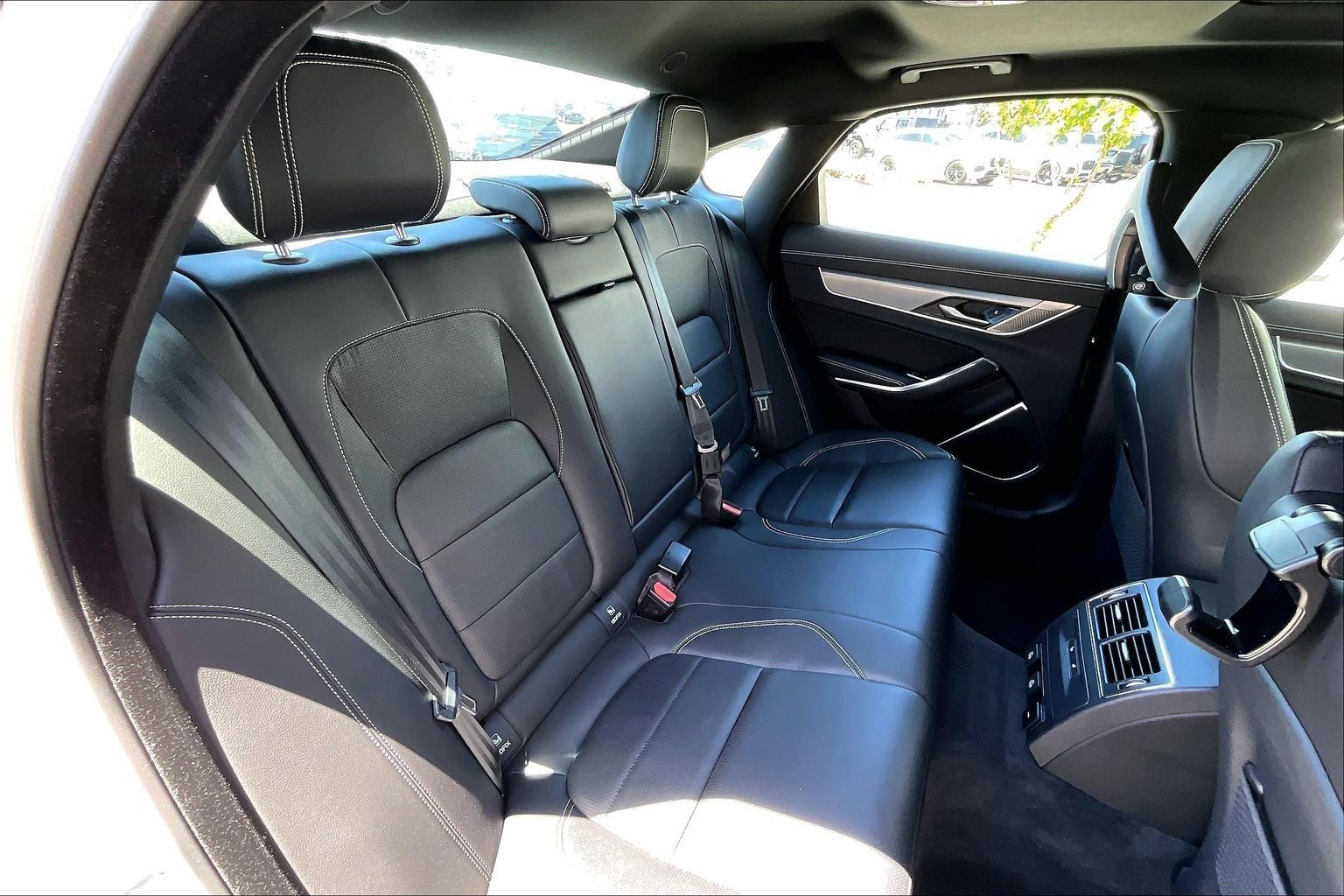 2024 Jaguar XF R-Dynamic SE
