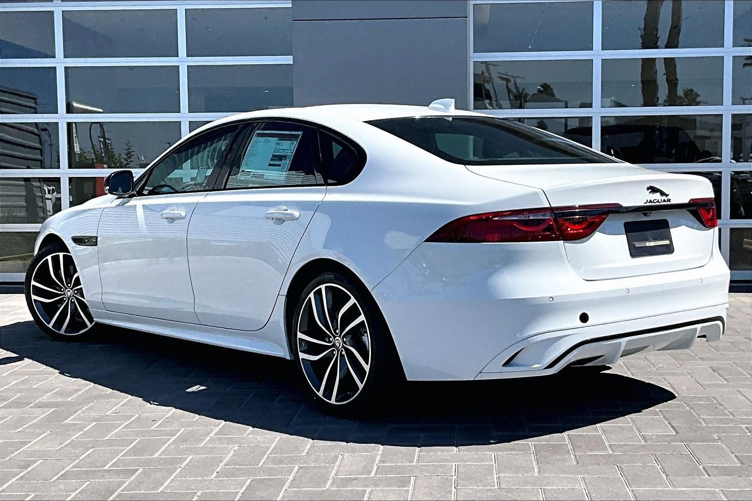 2024 Jaguar XF R-Dynamic SE