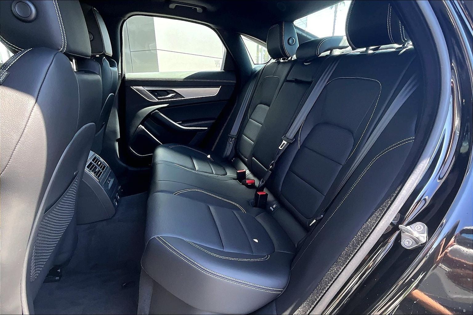 2024 Jaguar XF R-Dynamic SE