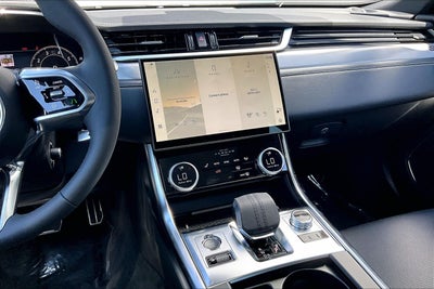 2024 Jaguar XF R-Dynamic SE