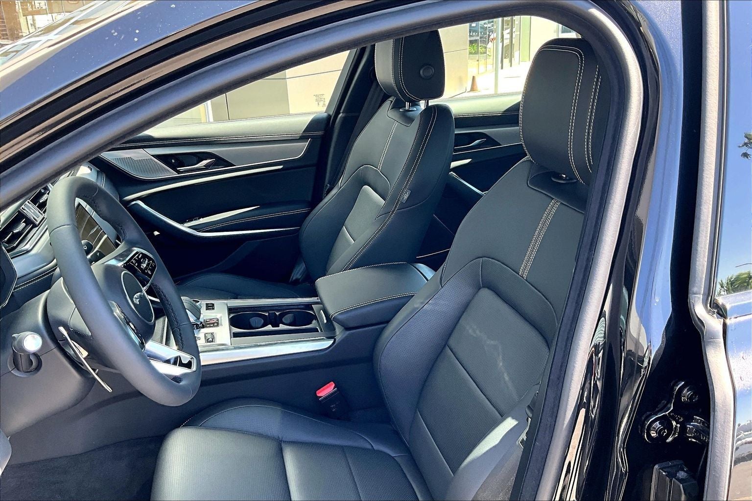 2024 Jaguar XF R-Dynamic SE