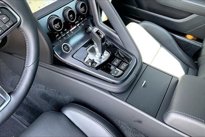 2024 Jaguar F-TYPE P450