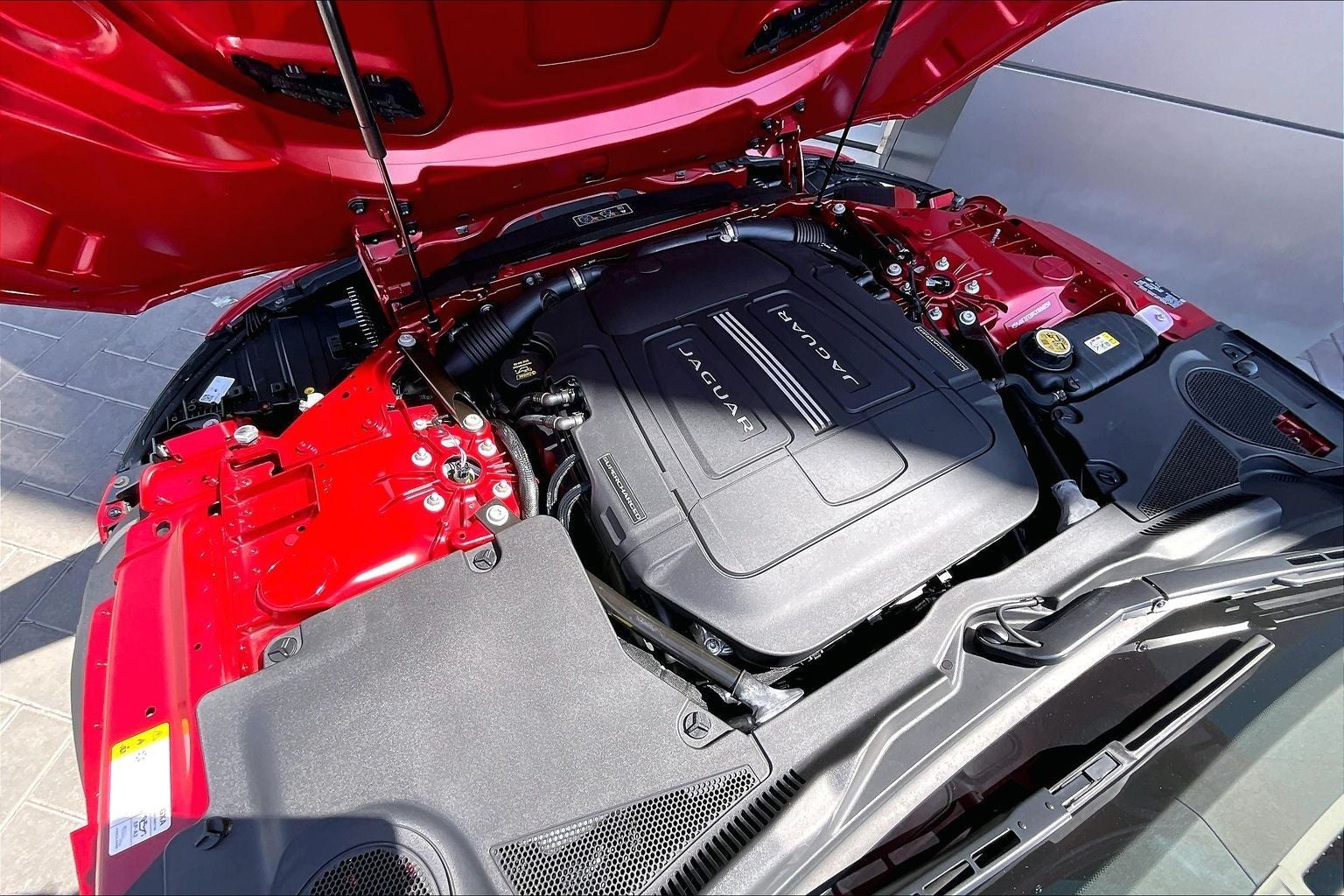 2024 Jaguar F-TYPE P450