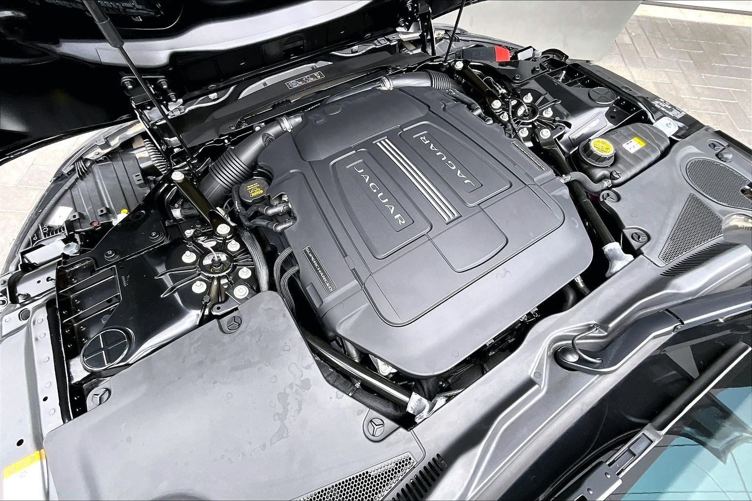 2024 Jaguar F-TYPE P450