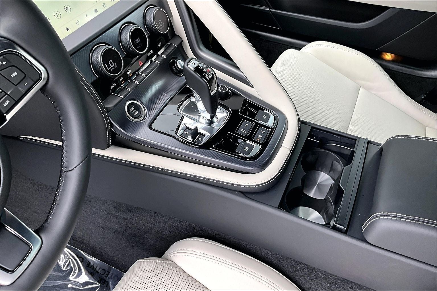 2024 Jaguar F-TYPE P450