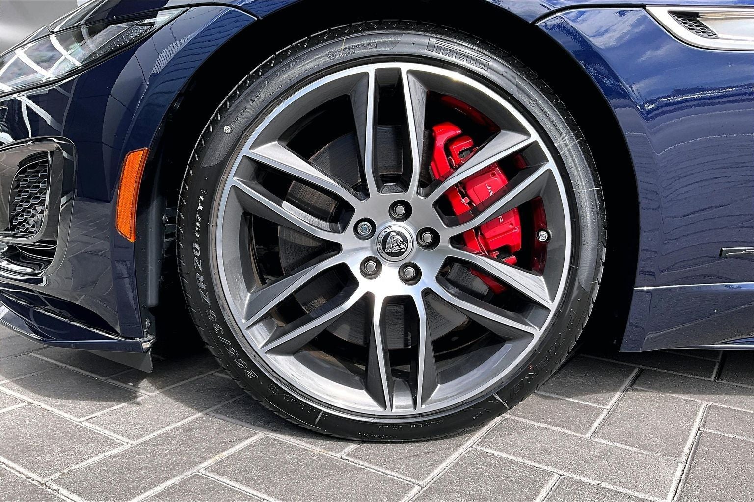 2024 Jaguar F-TYPE P450