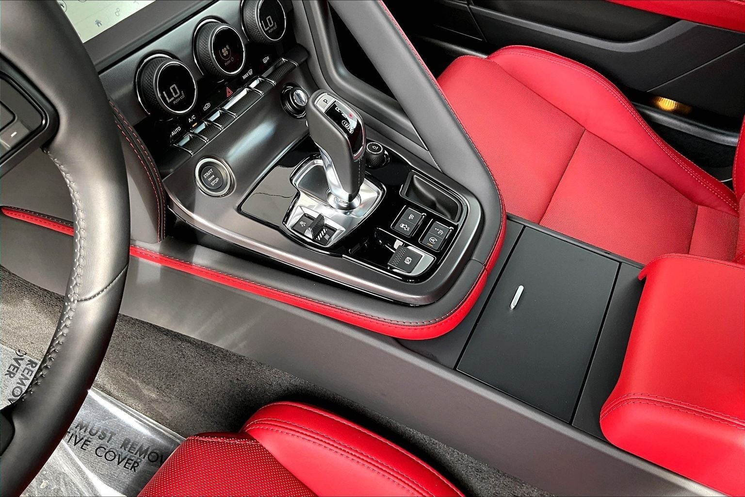 2024 Jaguar F-TYPE P450