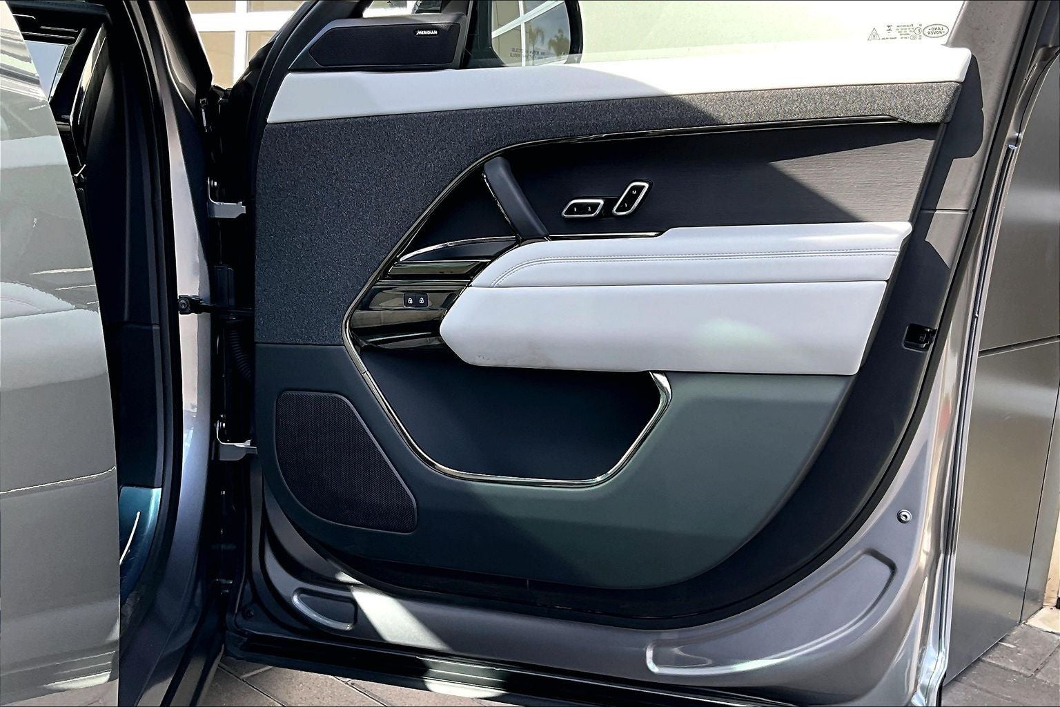 2025 Land Rover Range Rover Sport S