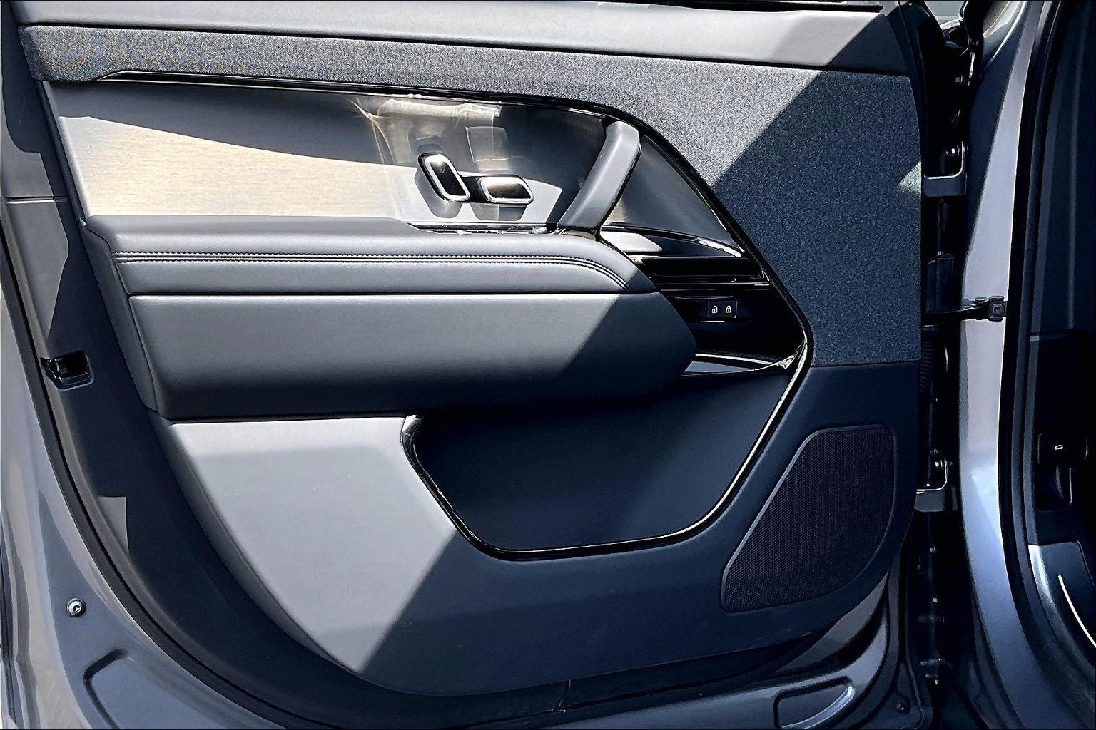 2025 Land Rover Range Rover Sport S