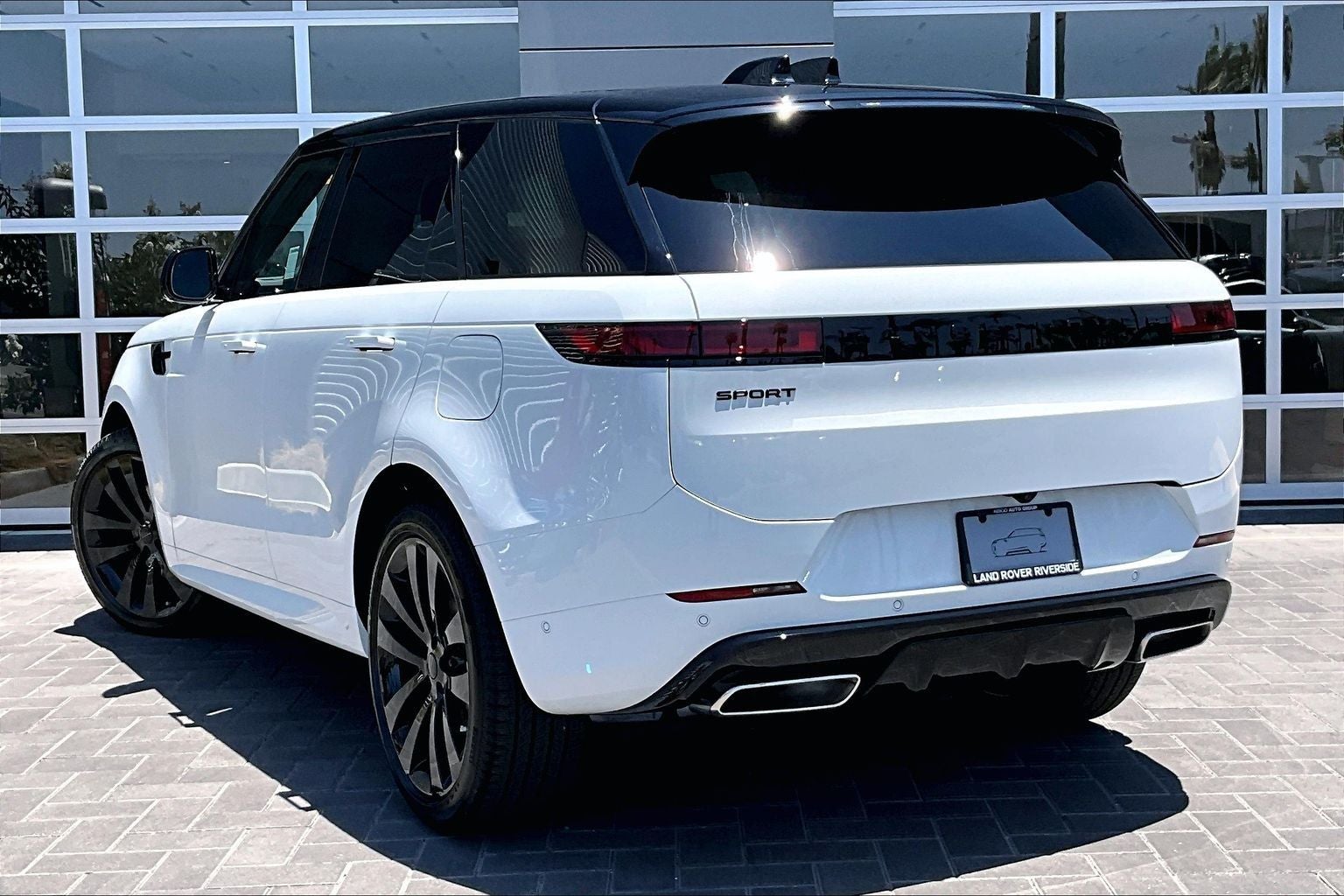 2026 Land Rover Range Rover Sport Plug-in Hybrid Dynamic SE