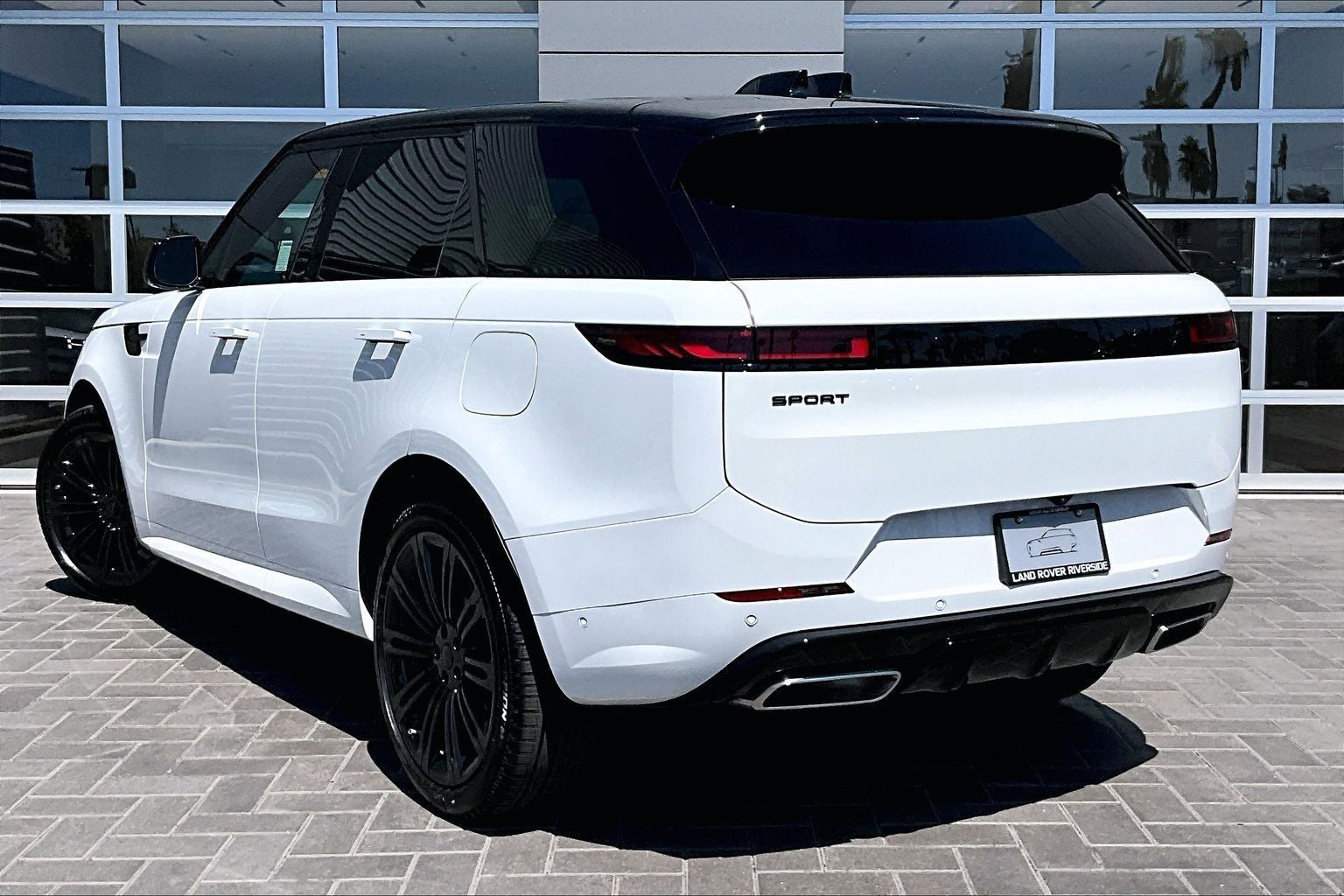 2026 Land Rover Range Rover Sport Plug-in Hybrid Dynamic SE