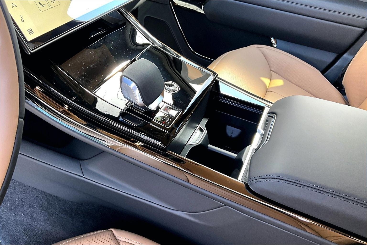 2026 Land Rover Range Rover Sport Plug-in Hybrid Dynamic SE