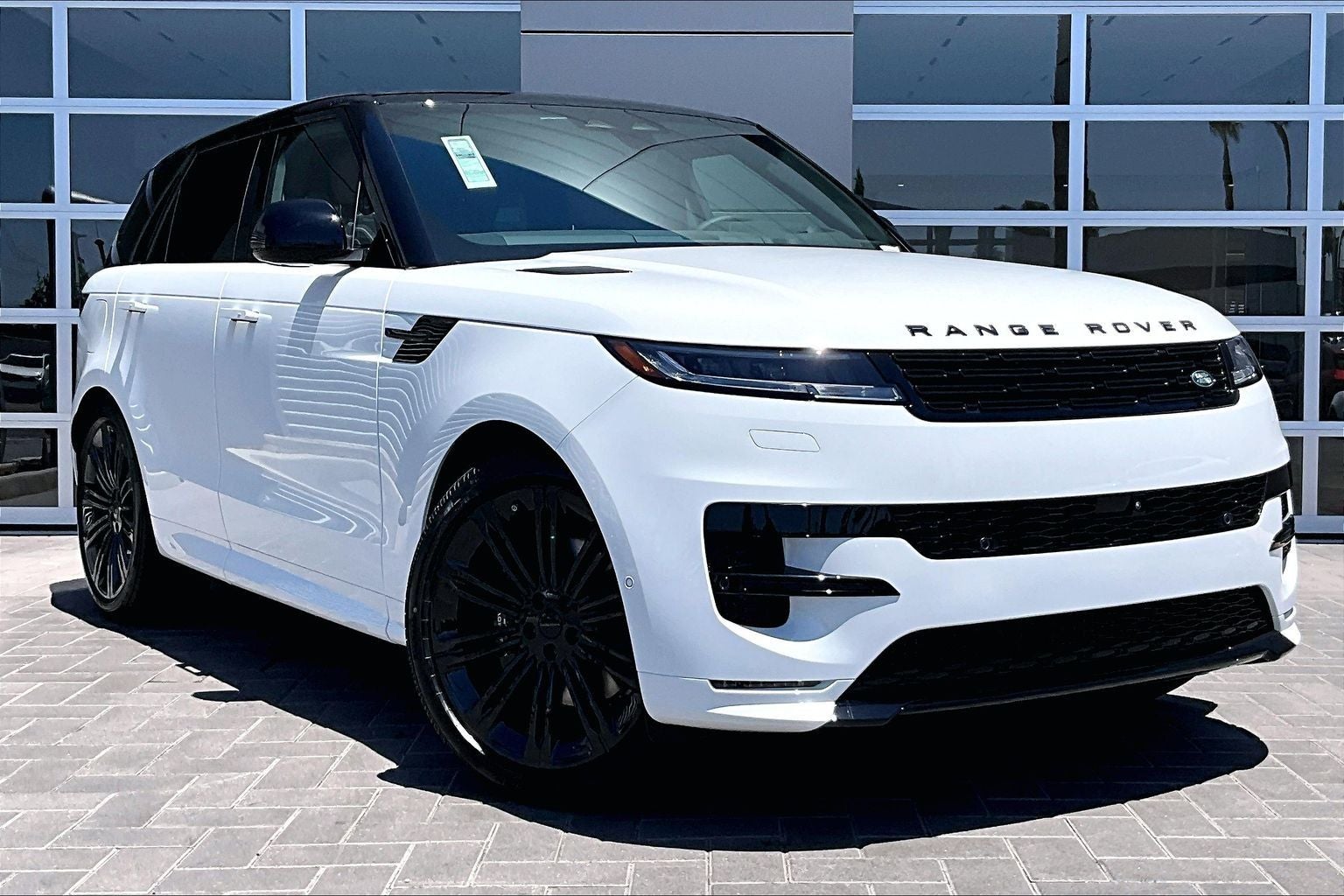 2026 Land Rover Range Rover Sport Plug-in Hybrid Dynamic SE
