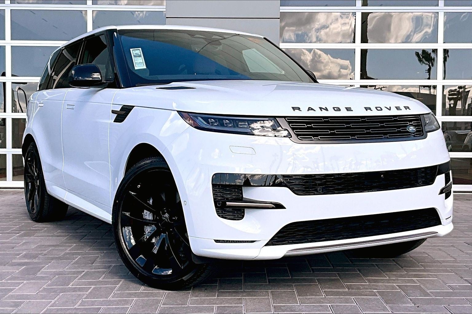 2026 Land Rover Range Rover Sport Plug-in Hybrid Dynamic SE