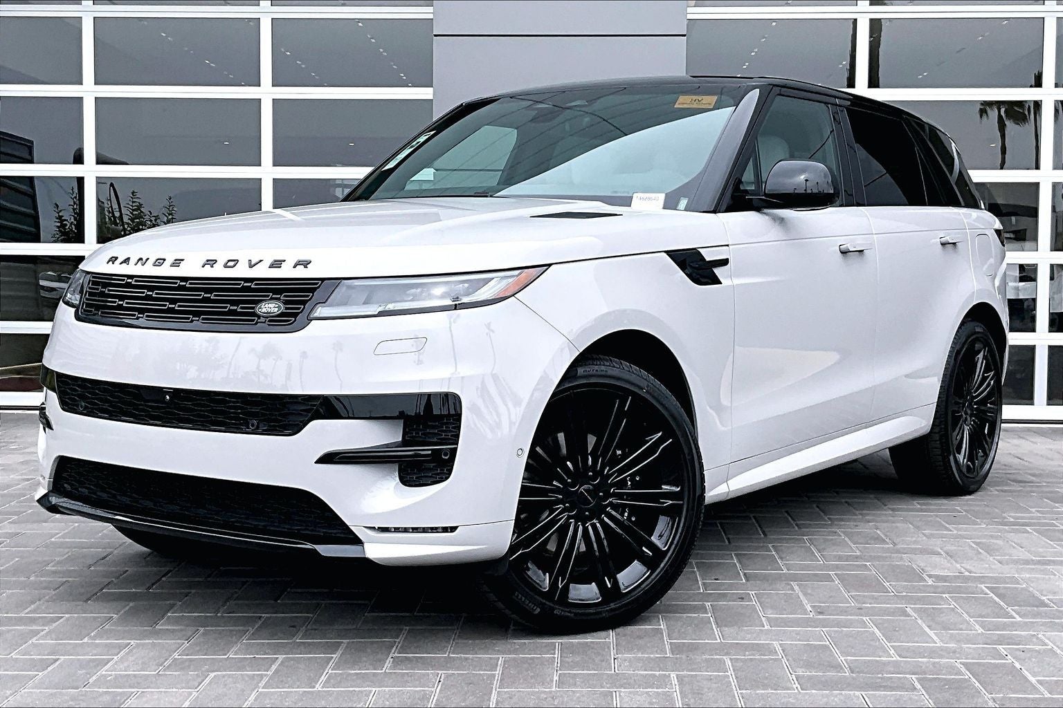 2026 Land Rover Range Rover Sport Plug-in Hybrid Dynamic SE