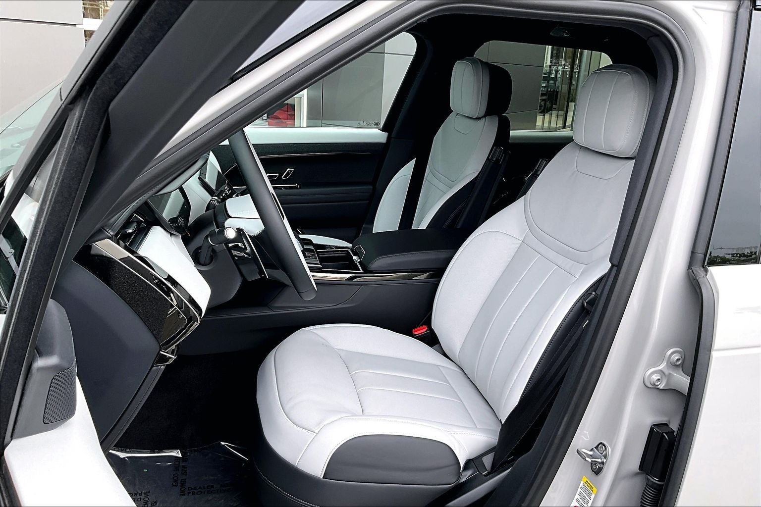 2026 Land Rover Range Rover Sport Plug-in Hybrid Dynamic SE