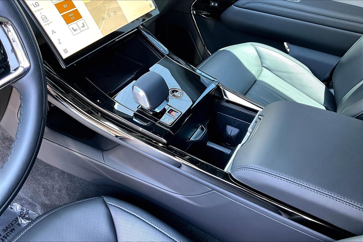 2025 Land Rover Range Rover Sport Plug-in Hybrid Dynamic SE