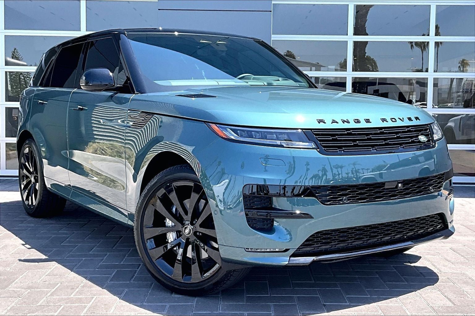 2025 Land Rover Range Rover Sport Plug-in Hybrid Dynamic SE