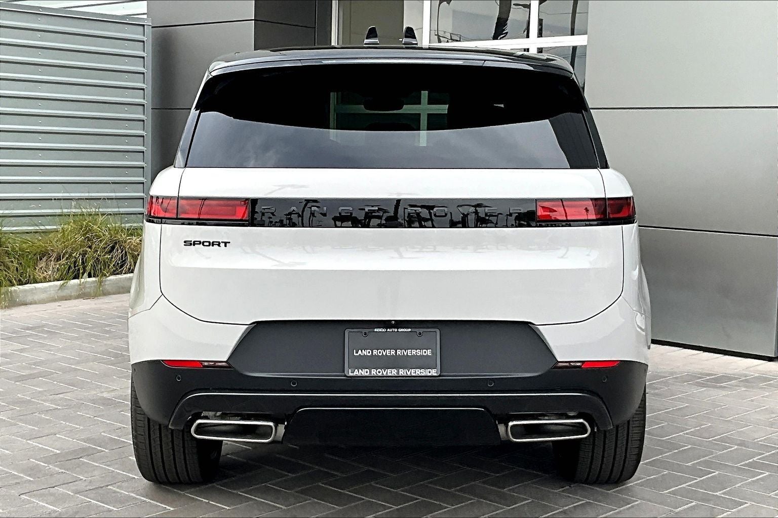 2026 Land Rover Range Rover Sport SE
