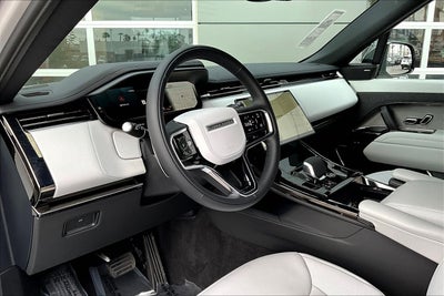 2026 Land Rover Range Rover Sport SE