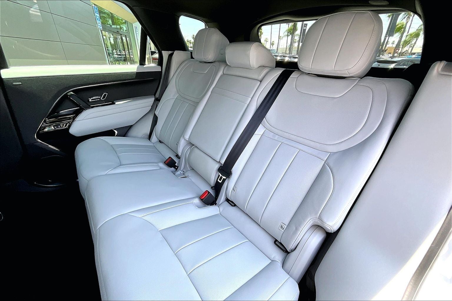 2026 Land Rover Range Rover Sport SE