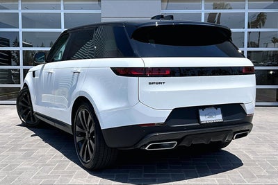 2026 Land Rover Range Rover Sport SE